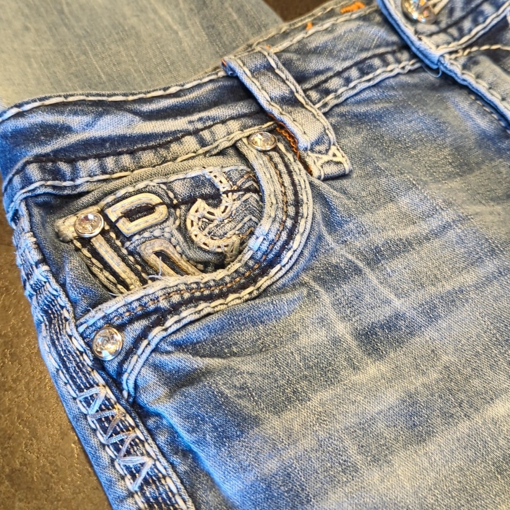 Rock Revival Sundee Jeans - Picture 10 of 15
